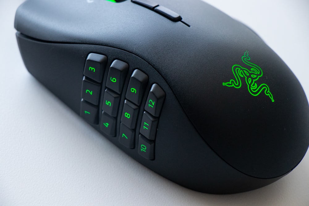 Razer Naga Trinity gaming mouse in black with view of side number pad attachment