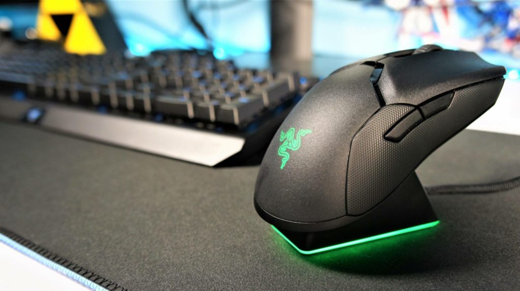 Razer ultimate viper wireless mouse with charging station