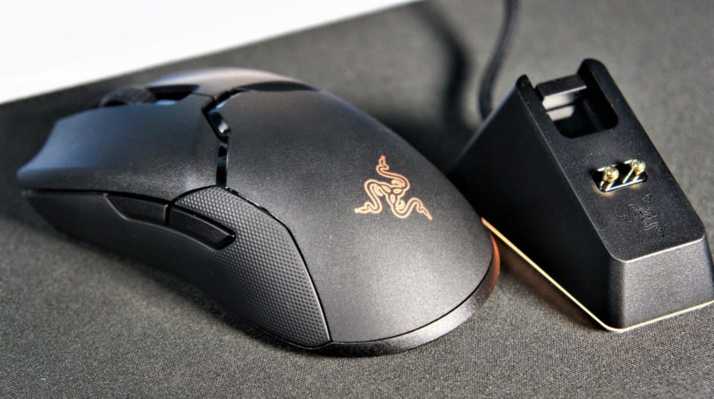 razer ultimate viper wireless mouse with charging station